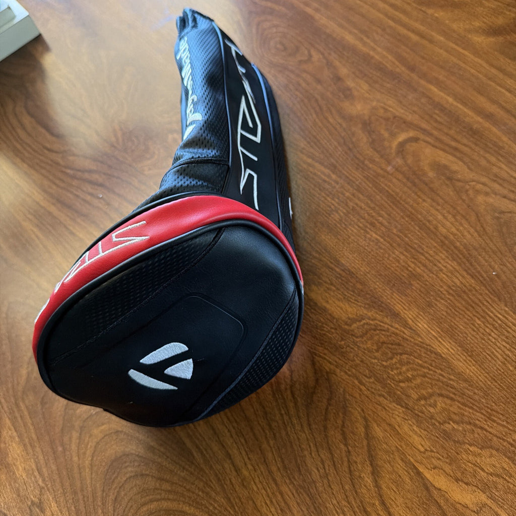 TaylorMade Stealth Driver Headcover In Black and Red Excellent Condition