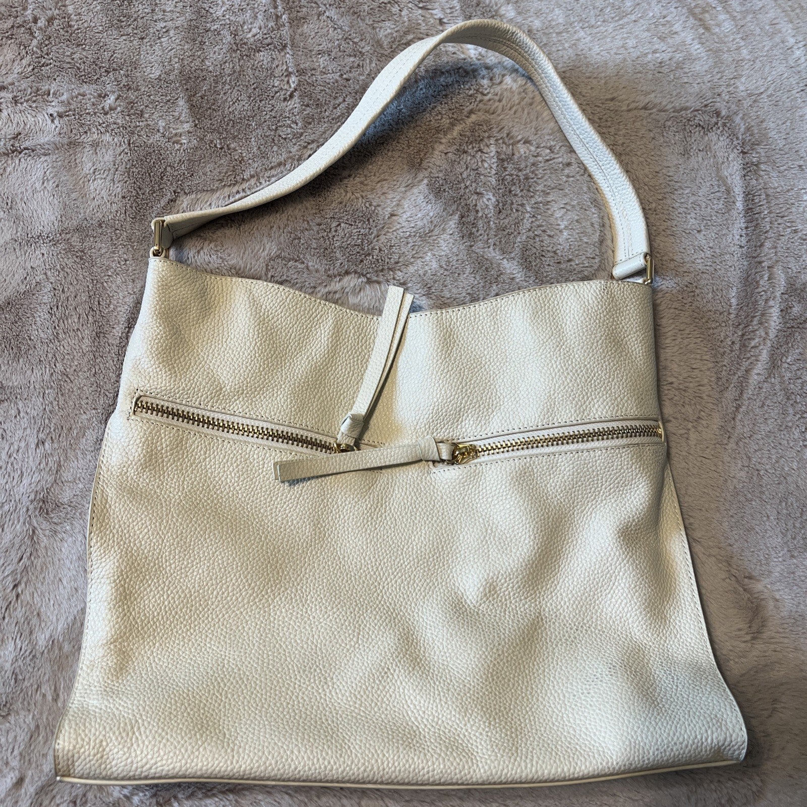 Tote Le Monde Women Barcelona Shoulder Bag Cream Pebbled Leather Minimalist