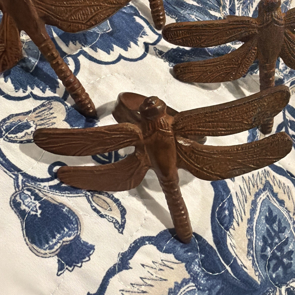 Set of (4) Rustic~Detailed~Cast Metal DRAGONFLY Napkin Rings~Excellent condition
