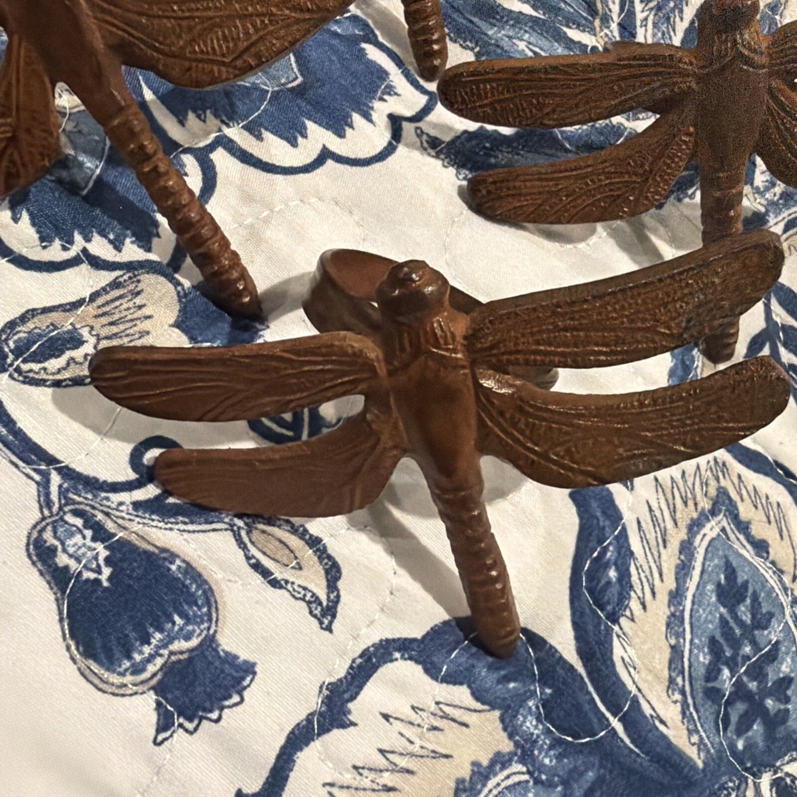 Set of (4) Rustic~Detailed~Cast Metal DRAGONFLY Napkin Rings~Excellent condition