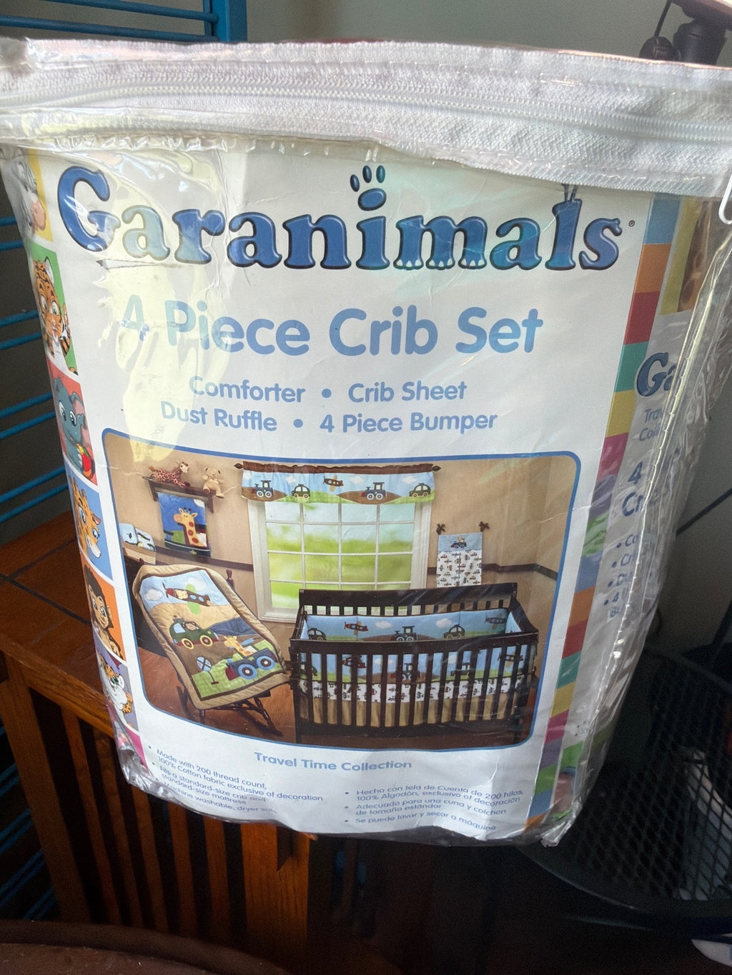 Garanimals 4-Piece Crib Set with Comforter, Crib Sheet, Dust Ruffle, and Bumper