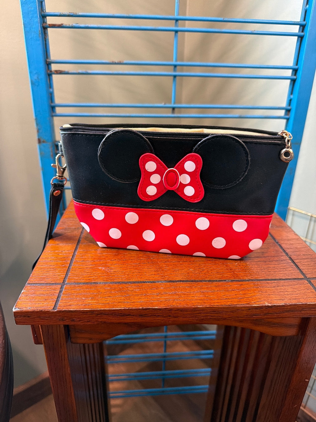 Disney Minnie Mouse Polka Dot Wristlet Clutch Bag