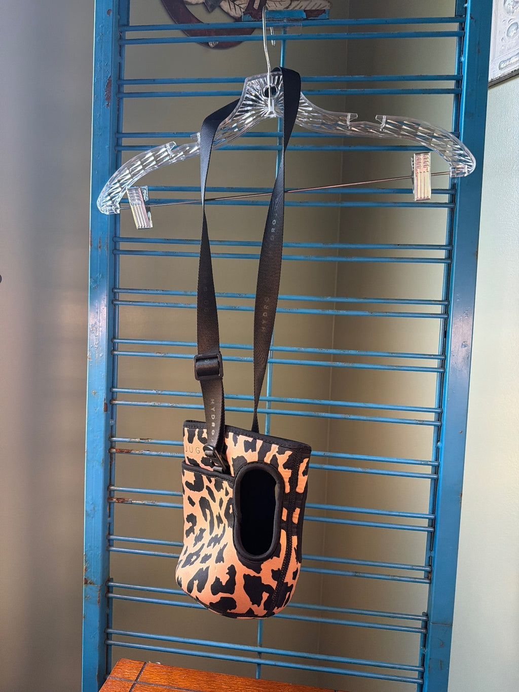Hydro Jug Neoprene Sleeve with Adjustable Strap in Leopard Print