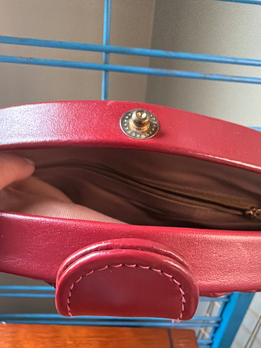 Vintage Red Leather Shoulder Bag with Snap Closure