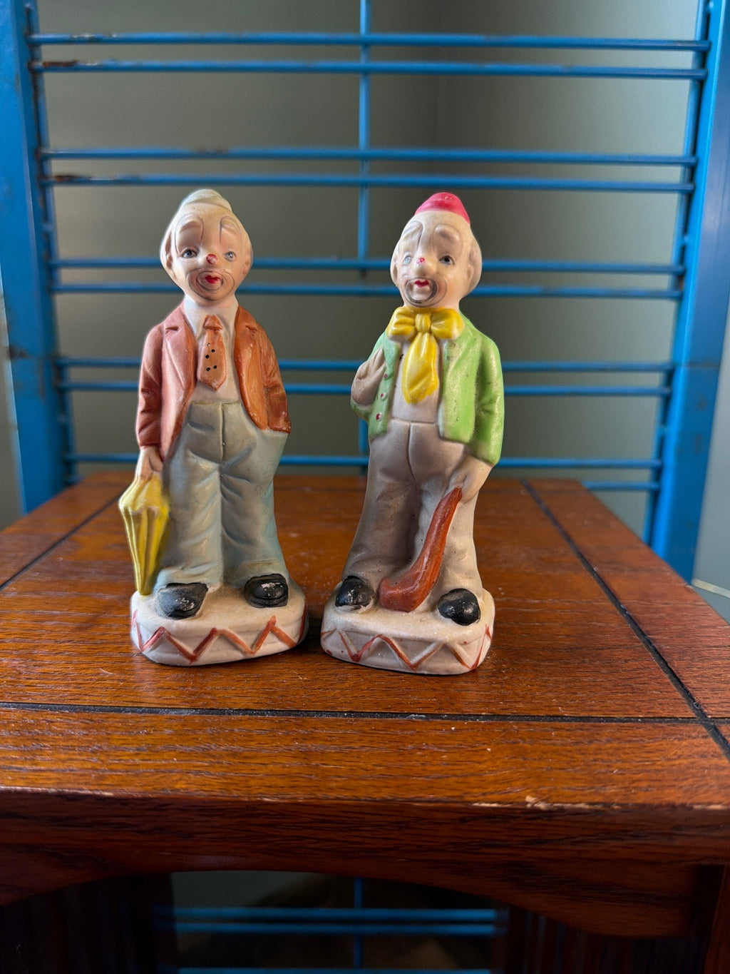 Vintage Ceramic Figurine Pair of Gentlemen with Umbrella and Cane