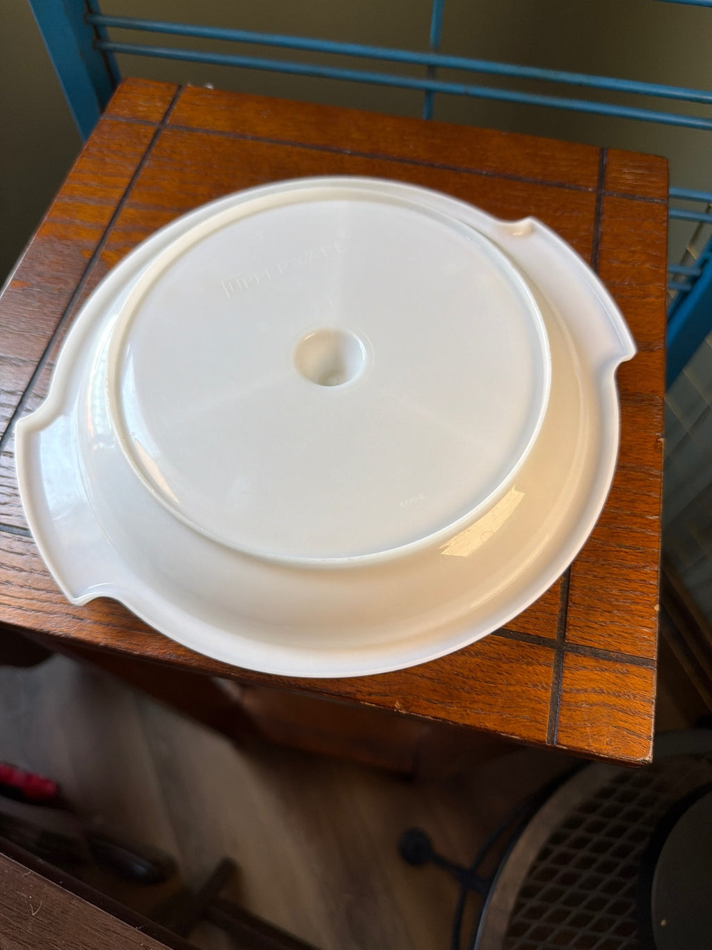 Tupperware Turn-N-Wave Microwave Cooking Tray with Lid