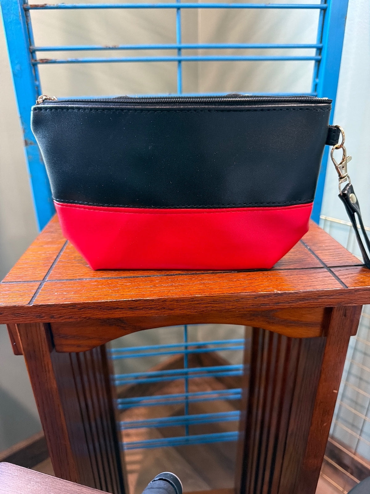 Disney Minnie Mouse Polka Dot Wristlet Clutch Bag