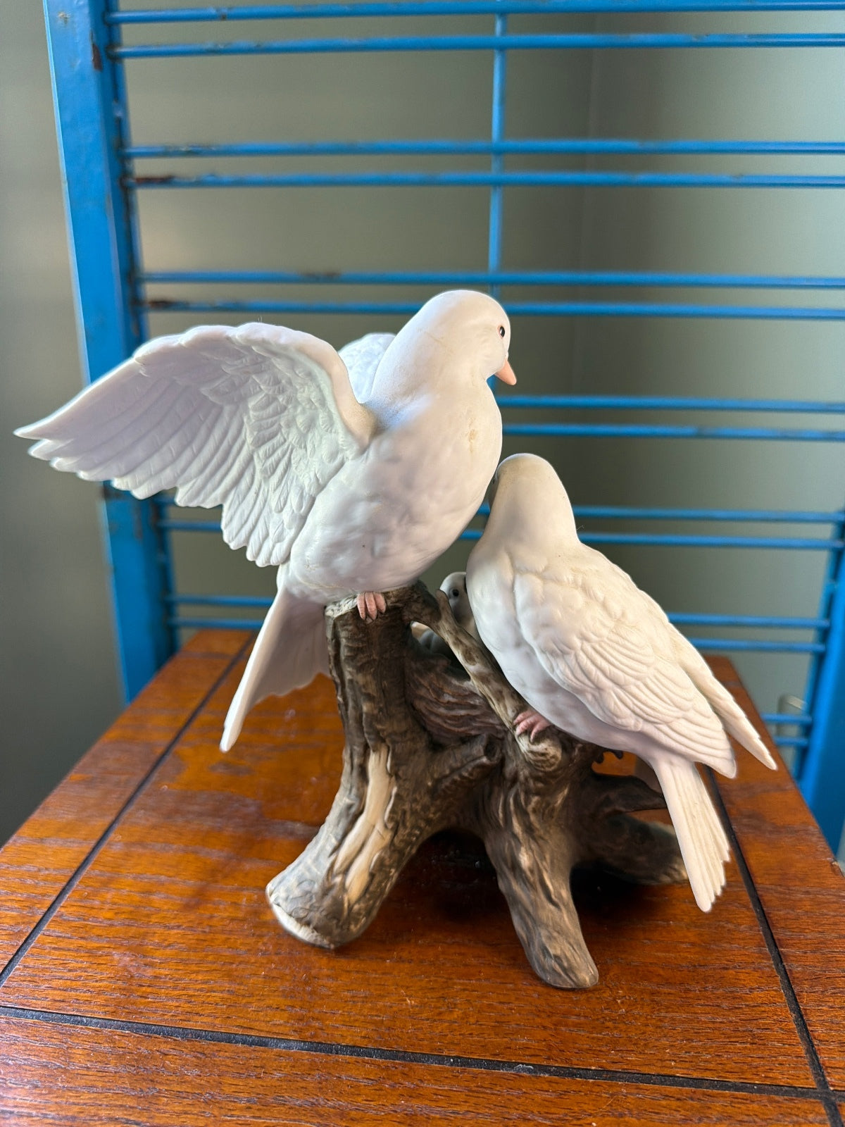 Classic Porcelain Nature's Promise 1996 Dove Family Figurine