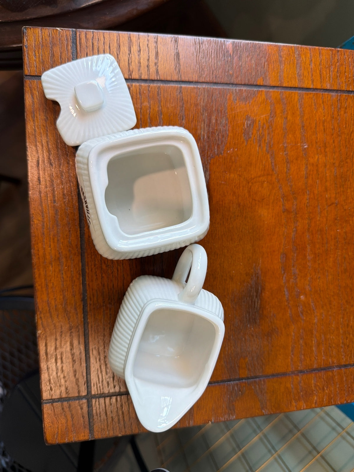 Nashville Ceramic Sugar and Milk Set with Tray