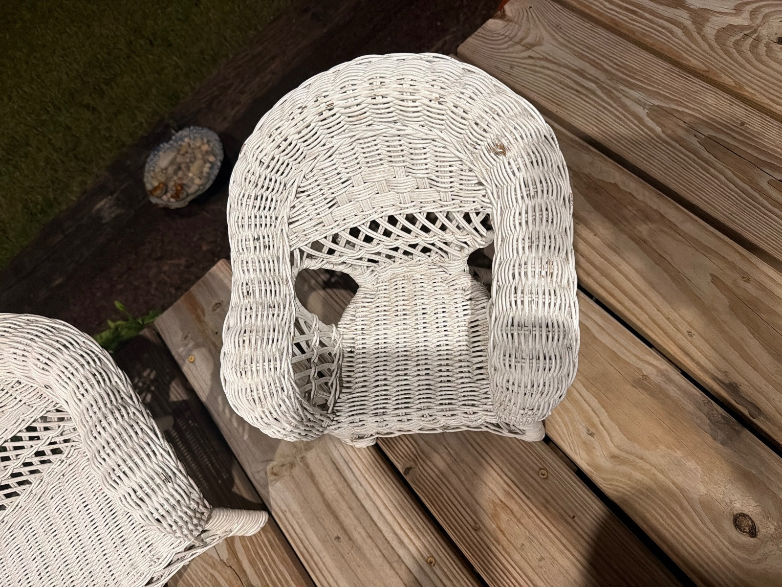 Set of 3 White Wicker Miniature Chairs