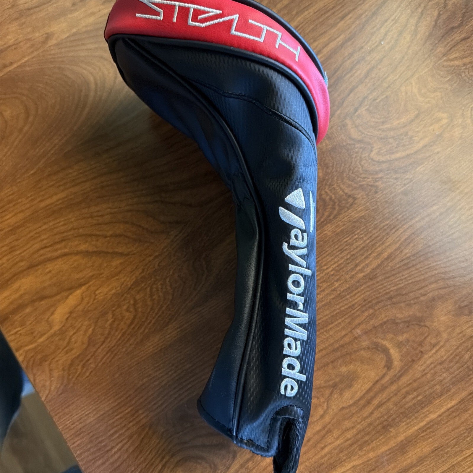 TaylorMade Stealth Driver Headcover In Black and Red Excellent Condition